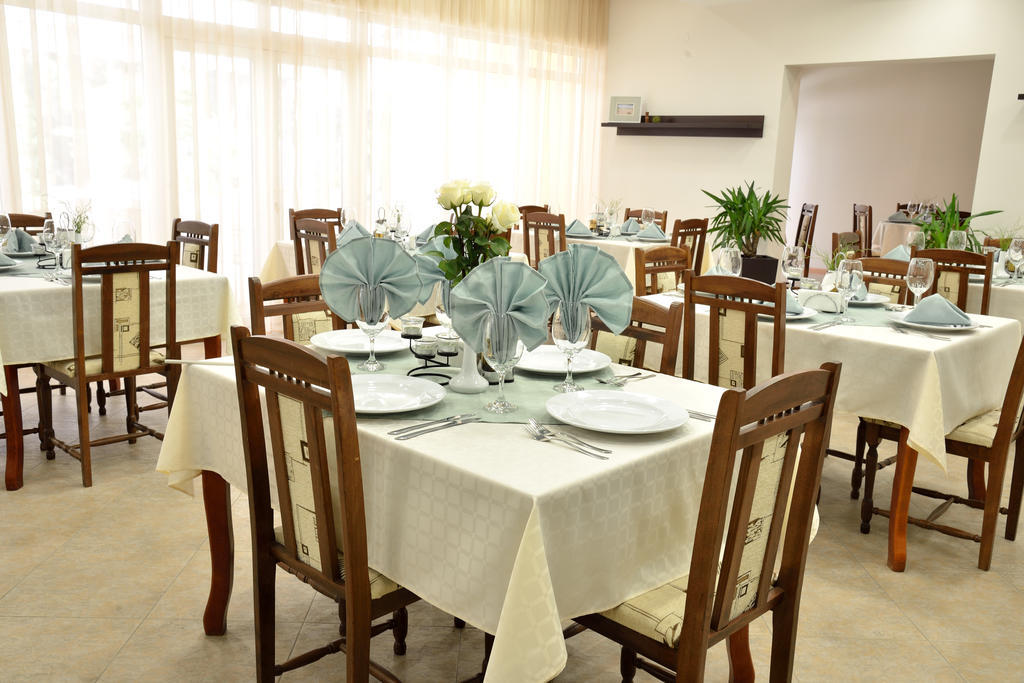 Glicinia Hotel Sables d'or Extérieur photo