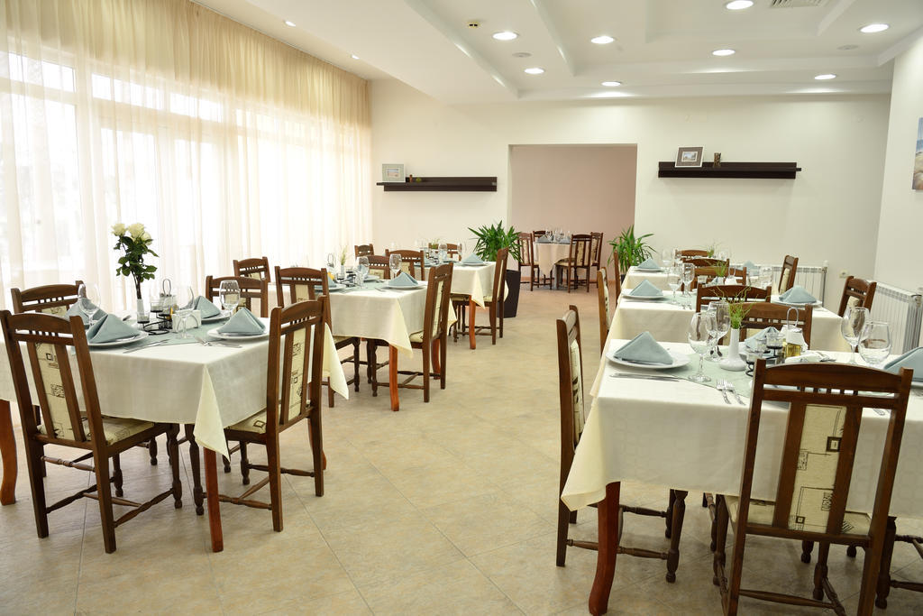 Glicinia Hotel Sables d'or Extérieur photo