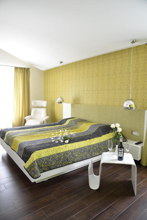 Glicinia Hotel Sables d'or Chambre photo