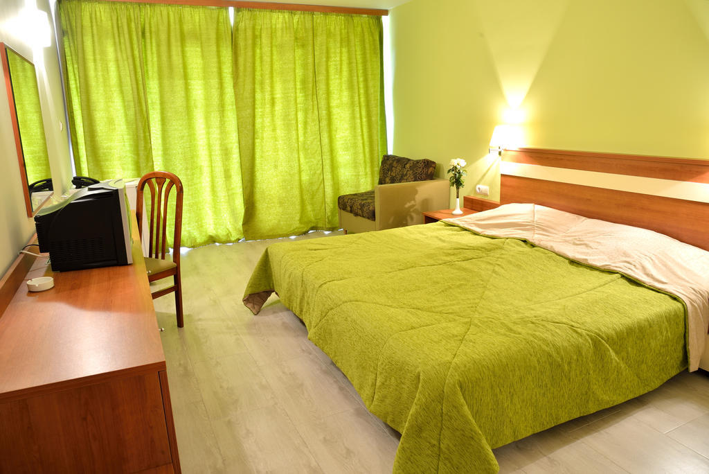 Glicinia Hotel Sables d'or Chambre photo